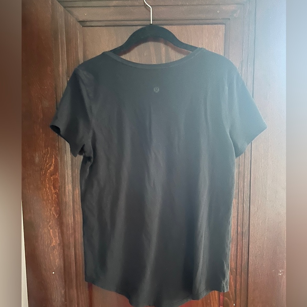 lululemon athletica Black Short Sleeve Tee